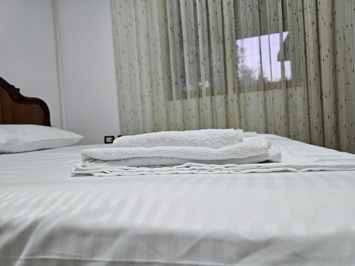 Guesthouse Iljaz Berat Extérieur photo
