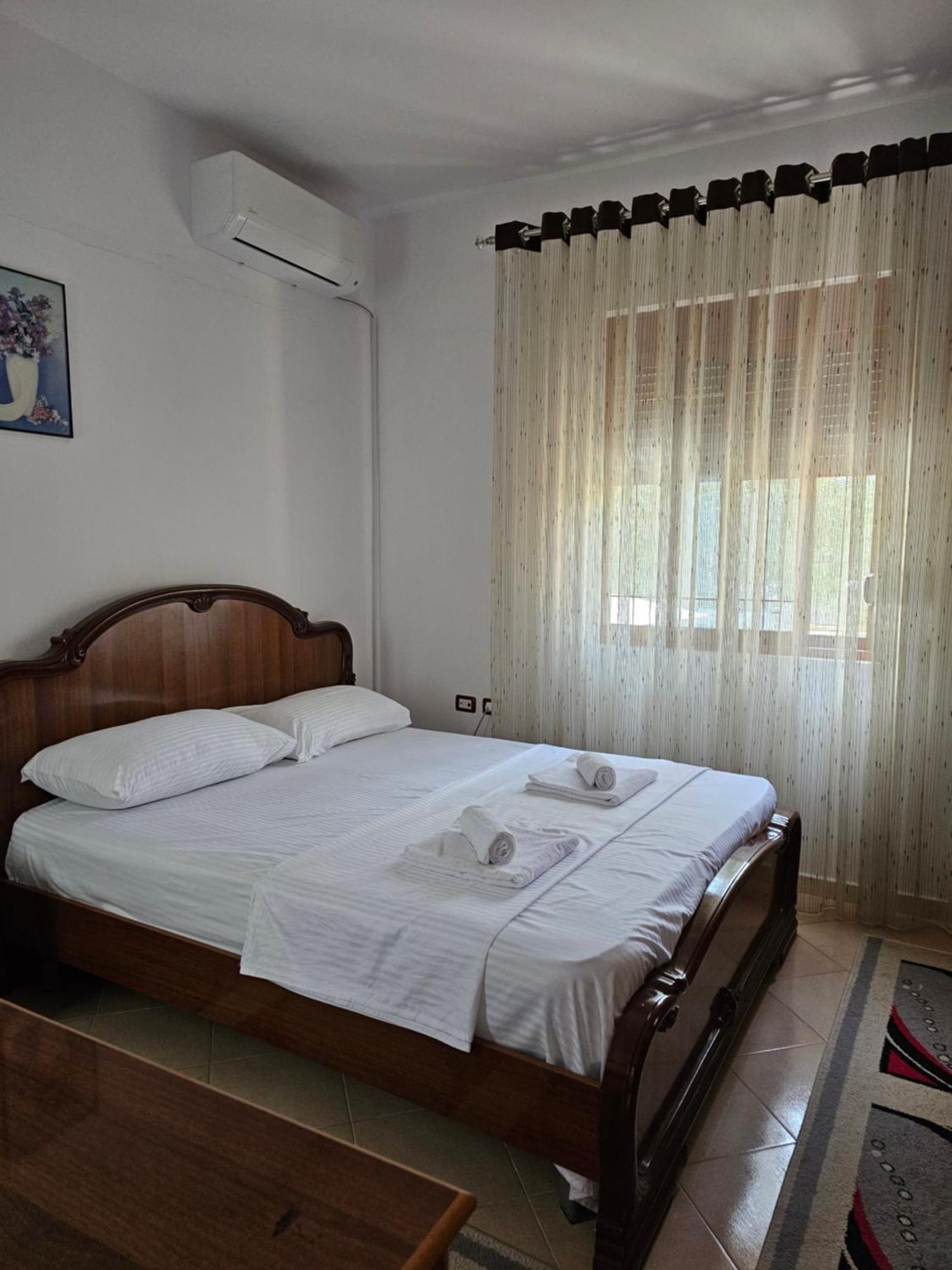 Guesthouse Iljaz Berat Extérieur photo