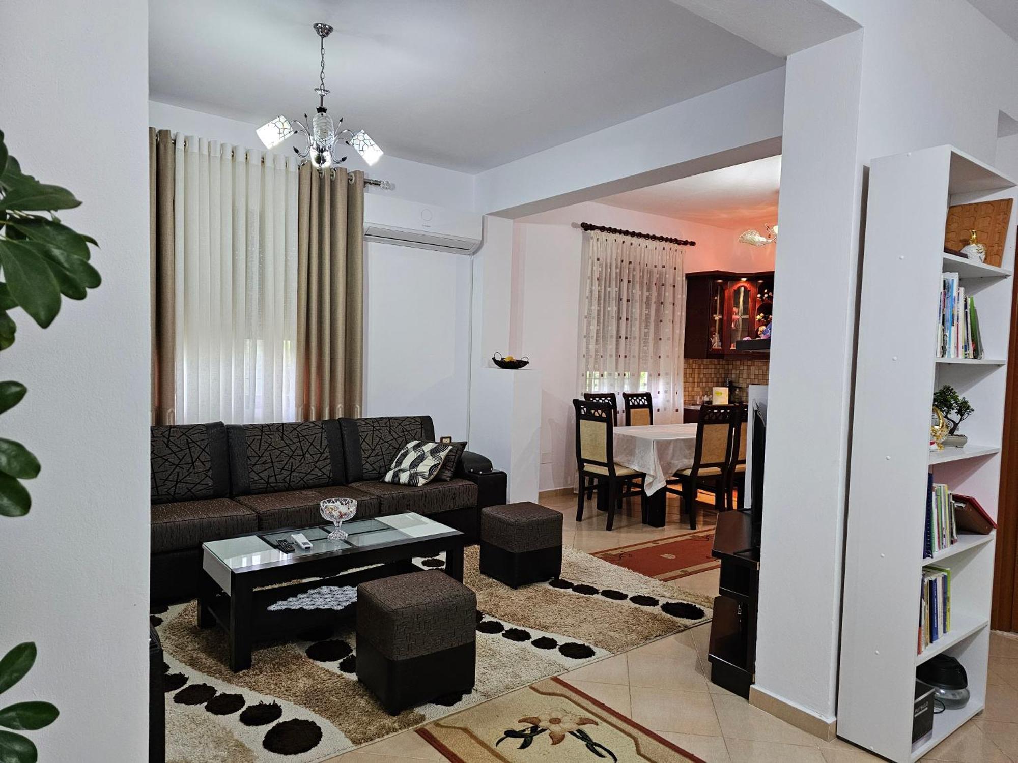 Guesthouse Iljaz Berat Extérieur photo